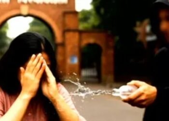 Crime News : विधवा बहू से निकाह रचाने की जिद पर अड़ा था जेठ …. इंकार किया तो चेहरे पर फेंक दिया तेज़ाब, हालत गंभीर