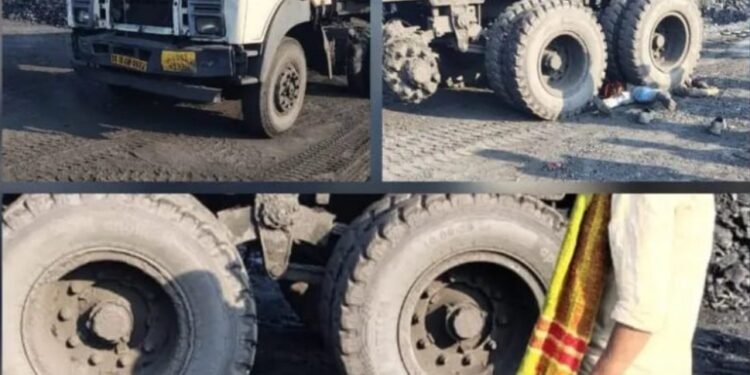 CG Accident News : प्लांट में दर्दनाक हादसा, ट्रेलर की चपेट में आने से युवक की मौत पुलिस और प्रशासनिक अधिकारी मौके पर पहुंचे जांच शुरू