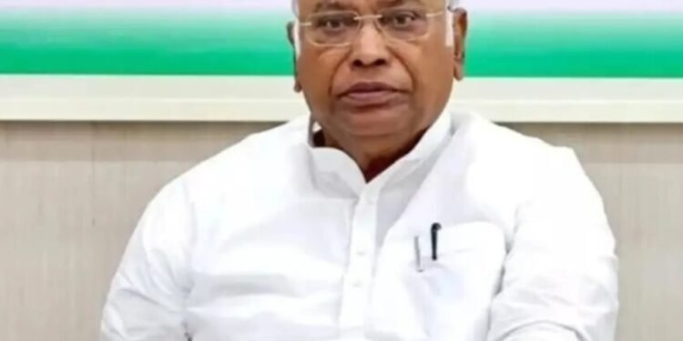 Breaking News : कांग्रेस अध्यक्ष ने तत्काल प्रभाव से कई राज्यों में पार्टी पदाधिकारियों AICC सचिव किए नियुक्त देखिए पूरी लिस्ट