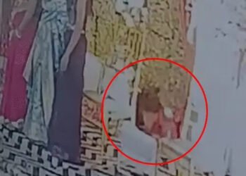 CG Crime : शादी में बिन बुलाये मेहमान बने चोर, आगे ठुमक रहे थे लोग, पीछे से पंडाल काटकर शगुन के रुपये, जेवहरात, फोन ले उड़े चोर