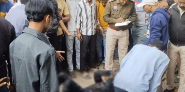 CG News : नाले में युवक की लाश मिलने से फैली सनसनी, शव पर मिले चोट के निशान हत्या या फिर कुछ और जांच में जुटी पुलिस