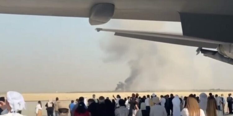 Viral Video : एयर शो के दौरान क्रैश हुआ विमान, सामने आया दिल दहला देने वाला VIDEO देखे पूरा वीडियो