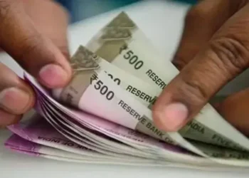 CG News : स्वास्थ्य विभाग के कर्मचारी की पत्नी ले रही गलत तरीके से योजना का लाभ, पति ने खुद की अपने पत्नी की शिकायत