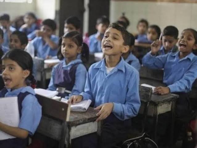 CG : छत्तीसगढ़ में डी – ग्रेड स्कूलों की बदलेगी सूरत प्रदेश सरकार ने लिया ये बड़ा फैसला