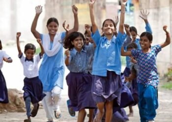 School Holiday : बढ़ गया अवकाश अब 15 दिनों तक रहेगा शीतकालीन की छुट्टियाँ राज्य की BJP सरकार ने जारी किया आदेश