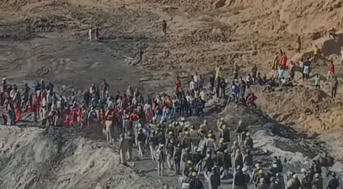 CG Breaking News : कोल खदान विस्तार पर बवाल, ग्रामीणों ने पुलिस पर किया हमला, कई घायल …