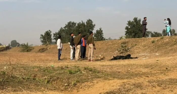 CG Breaking : युवती की जली हुई मिली लाश मचा हड़कंप, हत्या के बाद सबूत मिटाने जला दी लाश, मौके पर पहुंची पुलिस और फारेंसिक की टीम जांच में जुटी