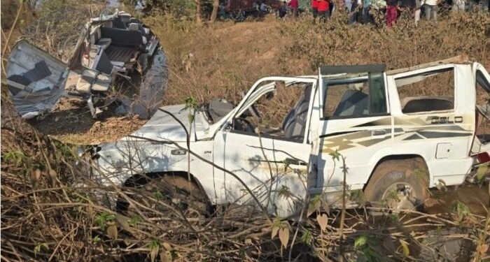 CG Road Accident : रॉन्ग साइड से आ रही पिकअप ने सूमो को मारी जोरदार टक्कर, दुर्घटना में चालक की मौत