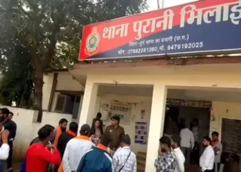 CG News : महिला के प्राइवेट पार्ट में हाथ डालने वाला आरक्षक बर्खास्त, बेटे को छुड़ाने के बदले की थी गंदी डिमांड