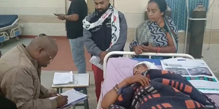 Korba Crime : नशे में पति ने पत्नी पर किया हथौड़ा से हमला, बेटी को दी नशे की गोली, दोनों अस्पताल में भर्ती