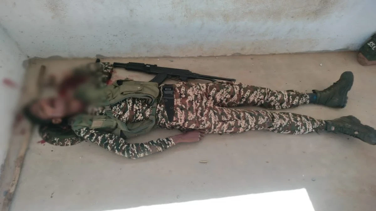 CG Breaking : CRPF कैंप में जवान ने अपनी सर्विस राइफल AK-47 से खुद को मारी गोली जांच मे जुटी पुलिस