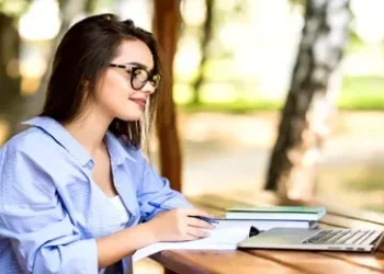 सेंट्रल बैंक ऑफ इंडिया में बंपर भर्ती शुरू, 1 लाख से ज्यादा मिलेगी सैलरी, जानिए क्या है पात्रता और कौन कर सकता है अप्लाई?