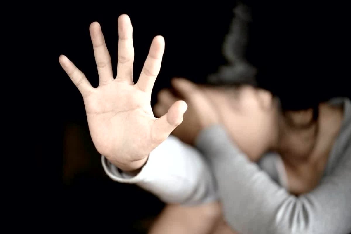 CG Minor Rape Murder Case : नाबालिग से रेप के बाद हत्या जंगल में अर्धनग्न शव मिलने से सनसनी, जांच में जुटी पुलिस