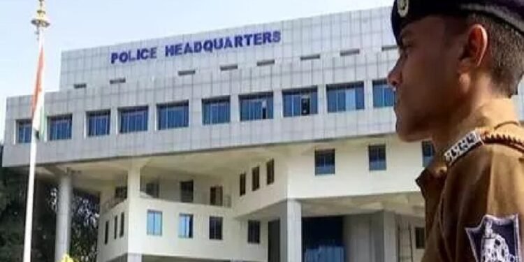 प्रदेश के पुलिसकर्मियों को मिलने वाली है बड़ी सौगात ‘आउट ऑफ़ टर्न’ प्रमोशन पर लगी सरकार की मुहर, जानें कब जारी होगा आदेश