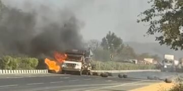 CG News : नेशनल हाईवे पर मौत बनकर फटा सिलेंडर, धू-धू कर जली पिकअप, देखें दिल दहला देने वाला मंजर का वीडियो