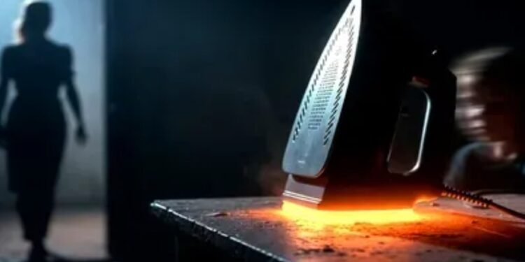 प्रेमी के लिए ‘जल्लाद’ बनी मां, 3 साल की मासूम को गर्म प्रेस से दागा, फिर कड़ाके की ठंड में किया ये खौफनाक काम