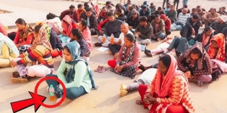 CG : शिक्षक अभ्यर्थियों ने घेरा शिक्षा मंत्री का बंगला, भड़के युवाओं ने कहा, “या तो हमें नौकरी मिलेगी, या फिर हमारी जान जाएगी”