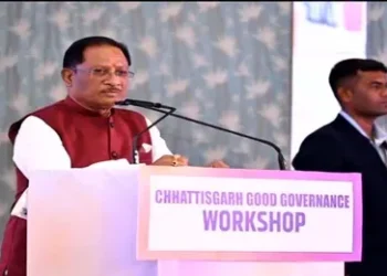 मुख्यमंत्री साय ने सचिव और कलेक्टरों को दी सख्त हिदायत गंभीरता से दें जनप्रतिनिधियों के पत्रों का जवाब, ऐसे लोगों के खिलाफ कार्रवाई की कही बात