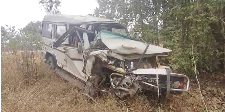 CG Road Accident : नेशनल हाईवे में फिर भीषण हादसा, स्कॉर्पियो – बोलेरो में जबरदस्त टक्कर, 2 की गई जान,12 घायल