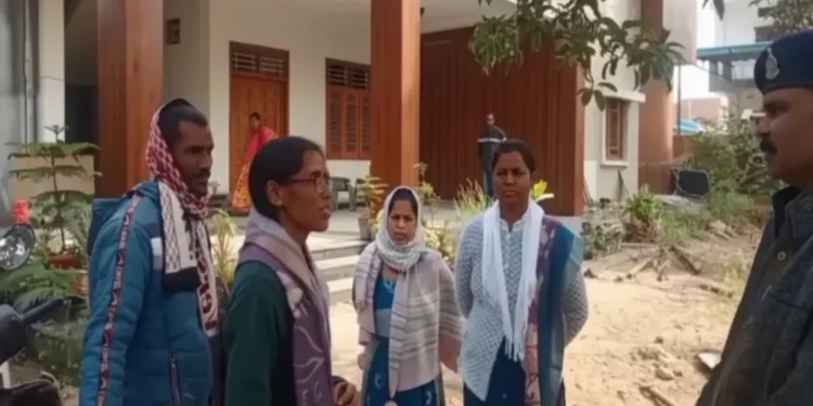 CG Breaking : बिना अनुमति धर्मसभा कराने पर एक्शन, लेडी डिप्टी कलेक्टर के खिलाफ एफआईआर दर्ज