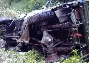Big Road Accident : 200 फीट गहरी खाई में गिरी सेना की कैस्पर वाहन, अब तक 10 जवान शहीद, कई घायल