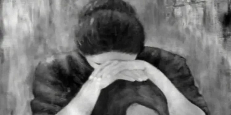 CG Crime : पंचायत सचिव ने बेटी का ही कर दिया रेप, जाने कैसे हुआ दरिंदगी का पर्दाफाश