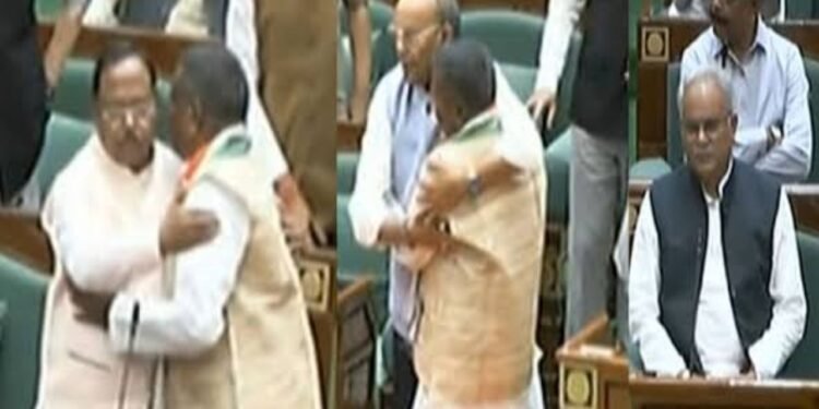 CG : जेल से छूटने के बाद पहली बार विधानसभा पहुंचे कवासी लखमा, सदन में गर्मजोशी से BJP नेताओं से मिले गले