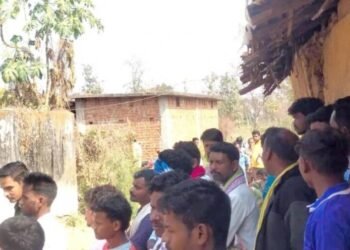 CG Crime : सो रहे परिवार के पांच लोगों पर धारदार हथियार से हमला, तीन लोगों की मौत, ट्रिपल मर्डर से थर्राया इलाका