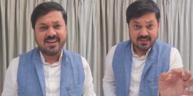 CG ‘वीडियो पॉलिटिक्स’ : पूर्व सीएम भूपेश बघेल के गीत से गरमाई सियासत, विधायक अनुज शर्मा का पलटवार, देखे वीडियो