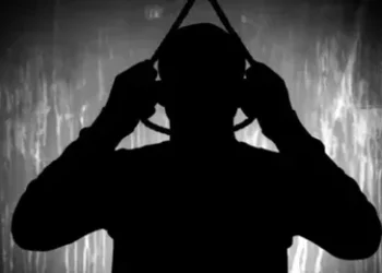 10 साल की बेटी से दुष्कर्म करने वाले आरोपी ने खुद को दी खौफनाक सजा, हालत देख पुलिस भी रह गई हैरान