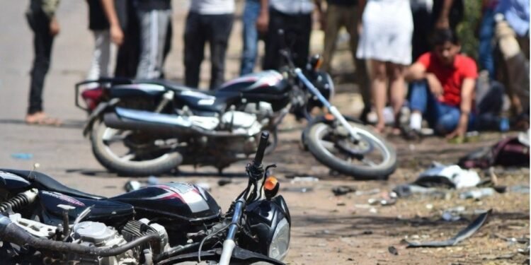 CG Road Accident : सड़क दुर्घटना में दो महिला समेत 5 की मौत, तेज रफ्तार बनी जानलेवा