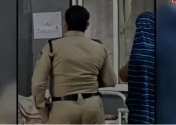 Student Delivery in Exam Hall : माता पिता ने भेजा था एग्जाम देने, बच्चा लेकर आई 10वीं की छात्रा, परीक्षा हाल में ही हुई डिलीवरी