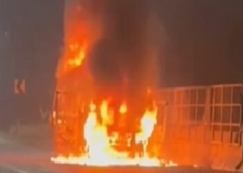 CG Crime : अज्ञात लोगों ने युवा कांग्रेस नेता की कार को किया आग के हवाले, देर रात दिया वारदात को अंजाम, इलाके में सनसनी