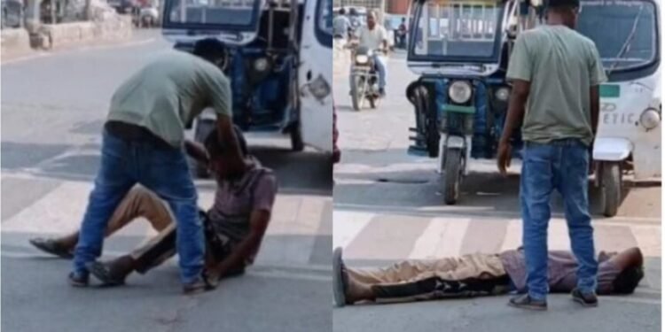 CG Viral Video : चल मेरे भाई …” नशे में धुत दोस्त का दिखा अनोखा याराना, सड़क पर लड़खड़ाती दोस्ती का वीडियो वायरल