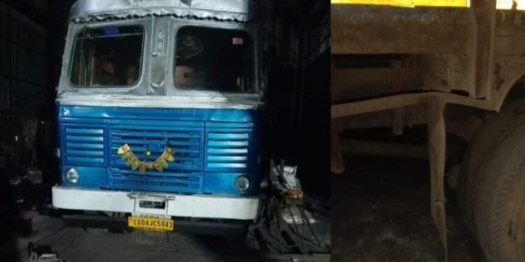 CG Road Accident : ट्रक की चपेट में आने से श्रमिक की मौत, उजड़ गया हंसता – खेलता परिवार उजड़ा