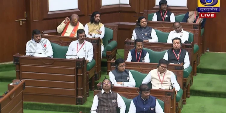 CG Budget 2026 : आउटसोर्सिंग कंपनियों के कर्मचारियों के शोषण का मुद्दा विधानसभा में उठा, मंत्री बोले, नियमों की प्रक्रिया चल रही है….