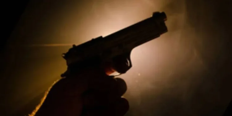 Korba Crime : सनकी आशिक ने प्रेमिका के पिता पर की फायरिंग, मचा हड़कंप, प्रेमी – प्रेमिका के परिवारवालों के बीच ….