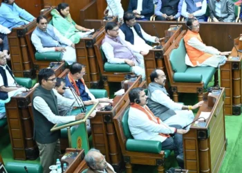 CG Budget 2026 : बजट सत्र में वित्तीय स्वीकृति को लेकर सदन गरमाया, नोंकझोंक के बाद विपक्ष का बहिर्गमन