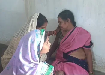 CG News : प्रेमी से VIDEO कॉल पर बात करते – करते तमतमा गई गर्लफ्रेंड, 12वीं की छात्रा ने लगा ली फांसी