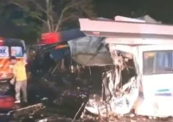 Big Road Accident : पुलिस की PCR वैन हुई दुर्घटनाग्रस्त, 5 पुलिसकर्मियों की हुई मौत, तीन जवानों की हालत नाजुक