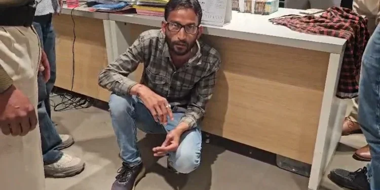 CG Crime : खुद को पत्रकार बताने वाला युवक निकला चोर, बाईक शो-रूम में हुई चोरी का पुलिस ने किया खुलासा