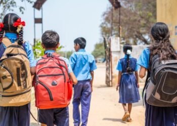 CG School News : कक्षा के समय में हुआ बदलाव, जानिये अब कितने बजे से कितने बजे तक स्कूल होगी संचालित