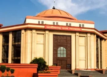 CG High Court : क्या आपने भी कोरोना काल में दी है निजी संस्थाओं में सेवाएं? मिलेगा ये बड़ा फायदा, पढ़ें हाईकोर्ट की टिप्पणी