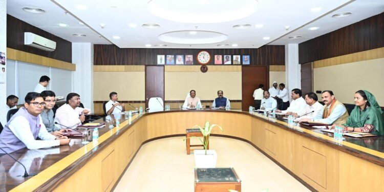 CG Cabnet Meeting Breaking : साय कैबिनेट की बैठक के 10 बड़े फैसले, जानिये क्या – क्या लिये गये हैं निर्णय