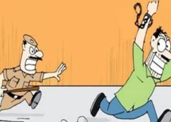 CG Crime : सेंट्रल जेल से कैदी फरार, चादर – कंबल की रस्सी बनाकर फांदी दीवार, पुलिस तलाशी में जुटी