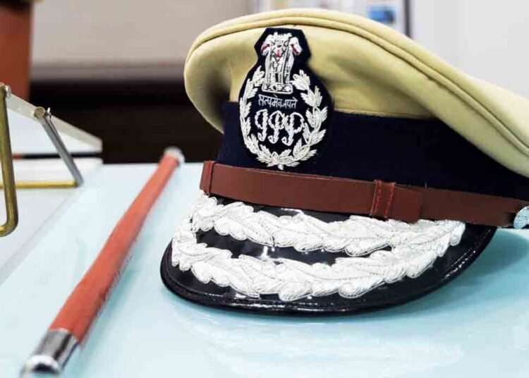 CG Breaking News : जिले में SP की नाराजगी …. थाने के 4 पुलिसकर्मियों को किया सस्पेंड, भेजें गए रक्षित केंद्र