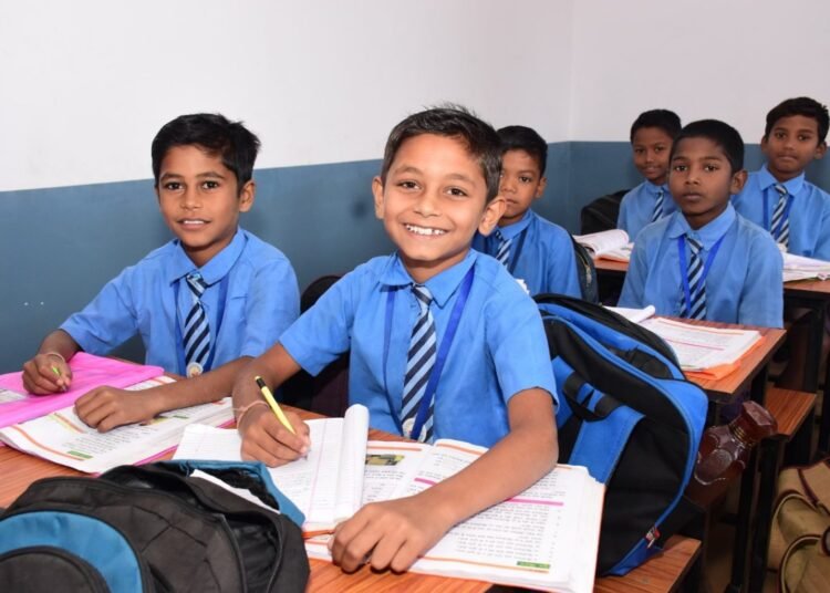 School College Close : दो दिन तक बंद रहेंगे सभी स्कूल – कॉलेज, परीक्षाएं भी स्थगित, शिक्षा मंत्री ने जारी किया छुट्टी का आदेश