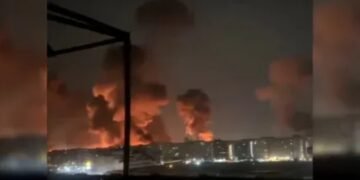 लगातार धमाकों से दहला ईरान अब इजरायल ने इस अंतराष्ट्रीय एयरपोर्ट को किया चूर – चूर, वीडियो में दिखा खौफनाक मंजर