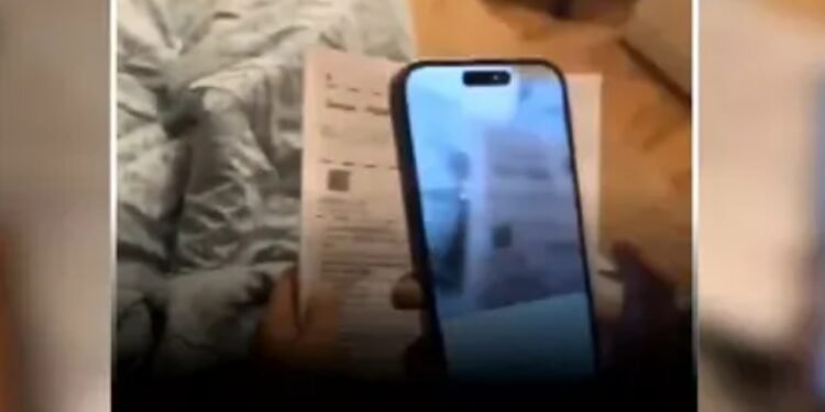 बोर्ड एग्जाम के बाद पेपर पर बने QR कोड को स्टूडेंट ने किया स्कैन, तो खुला ऐसा चीज, देखकर आप भी रह जाएंगे हैरान