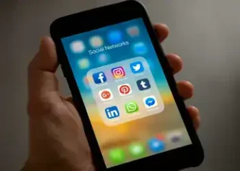 Breaking News : बच्चों के लिए बैन हुआ सोशल मीडिया इस उम्र से पहले नहीं कर पाएंगे यूज, खुद मुख्यमंत्री ने किया ऐलान